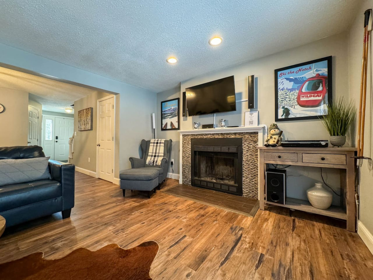The Hawk Haven | Spacious, Game Room, Trail Access - North Conway The Hawk Haven | Spacious, Game Room, Trail Access - North Conway