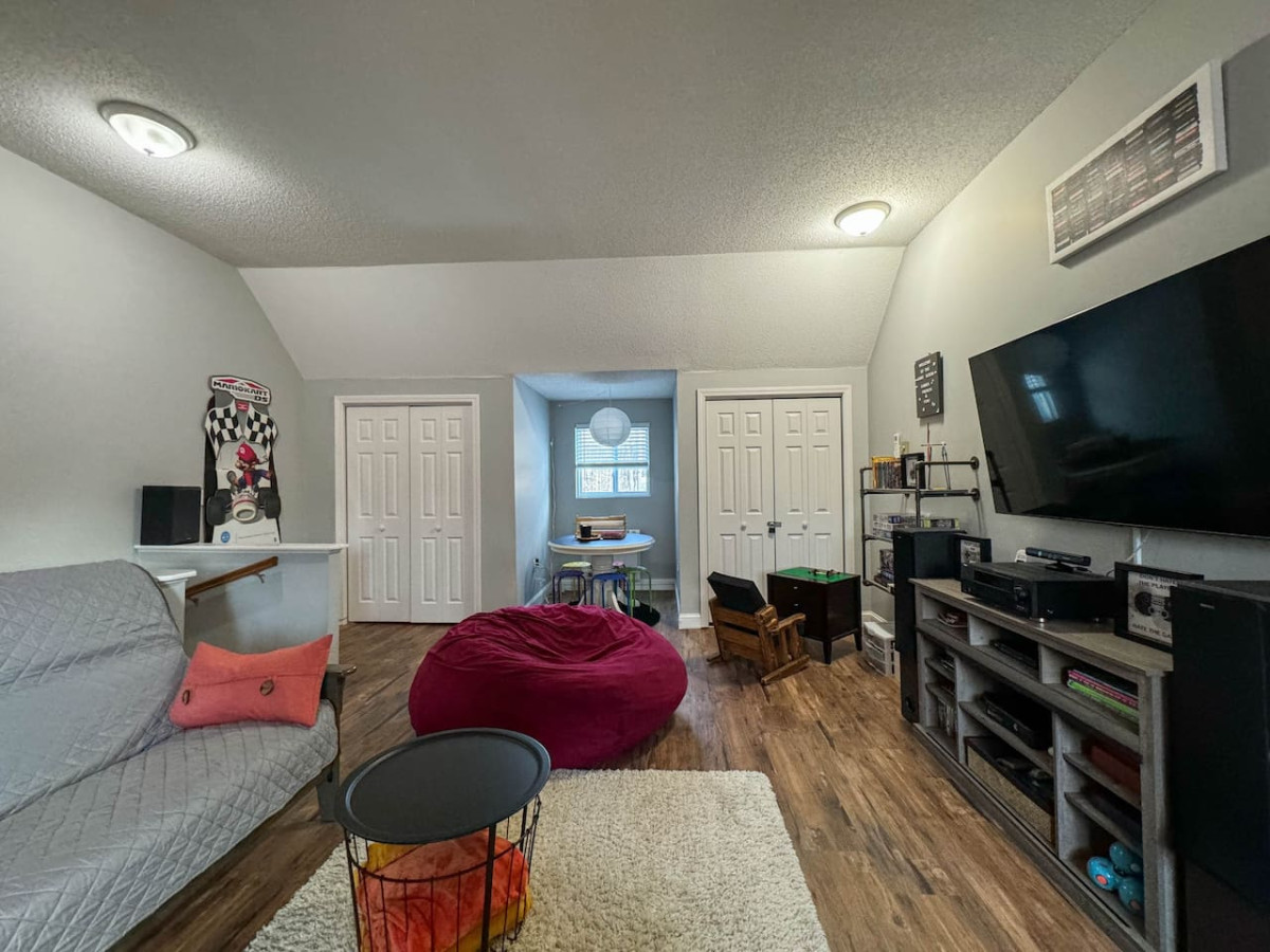 The Hawk Haven | Spacious, Game Room, Trail Access - North Conway The Hawk Haven | Spacious, Game Room, Trail Access - North Conway