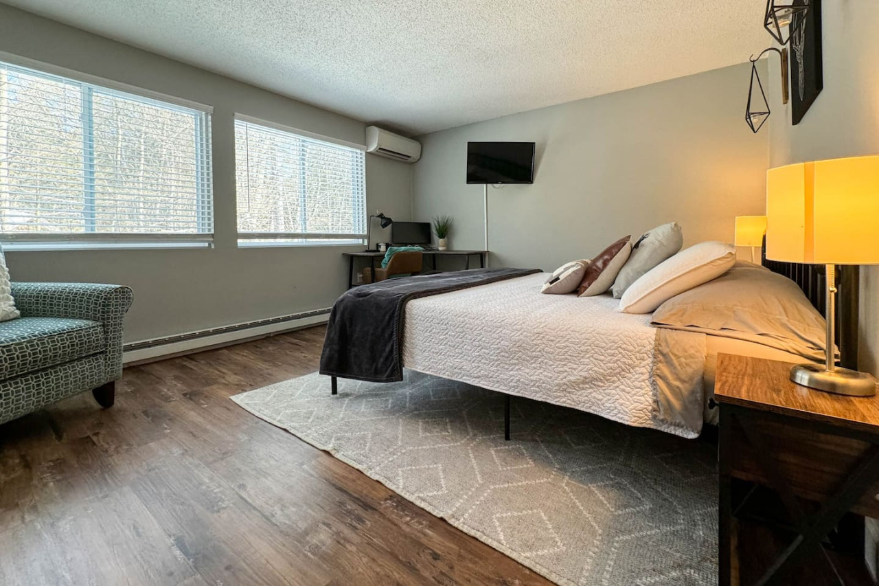 The Hawk Haven | Spacious, Game Room, Trail Access - North Conway The Hawk Haven | Spacious, Game Room, Trail Access - North Conway