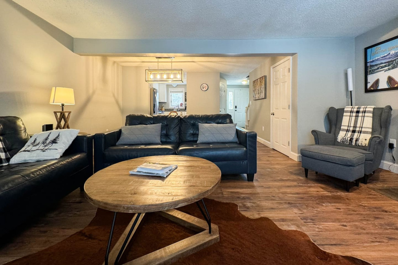 The Hawk Haven | Spacious, Game Room, Trail Access - North Conway The Hawk Haven | Spacious, Game Room, Trail Access - North Conway
