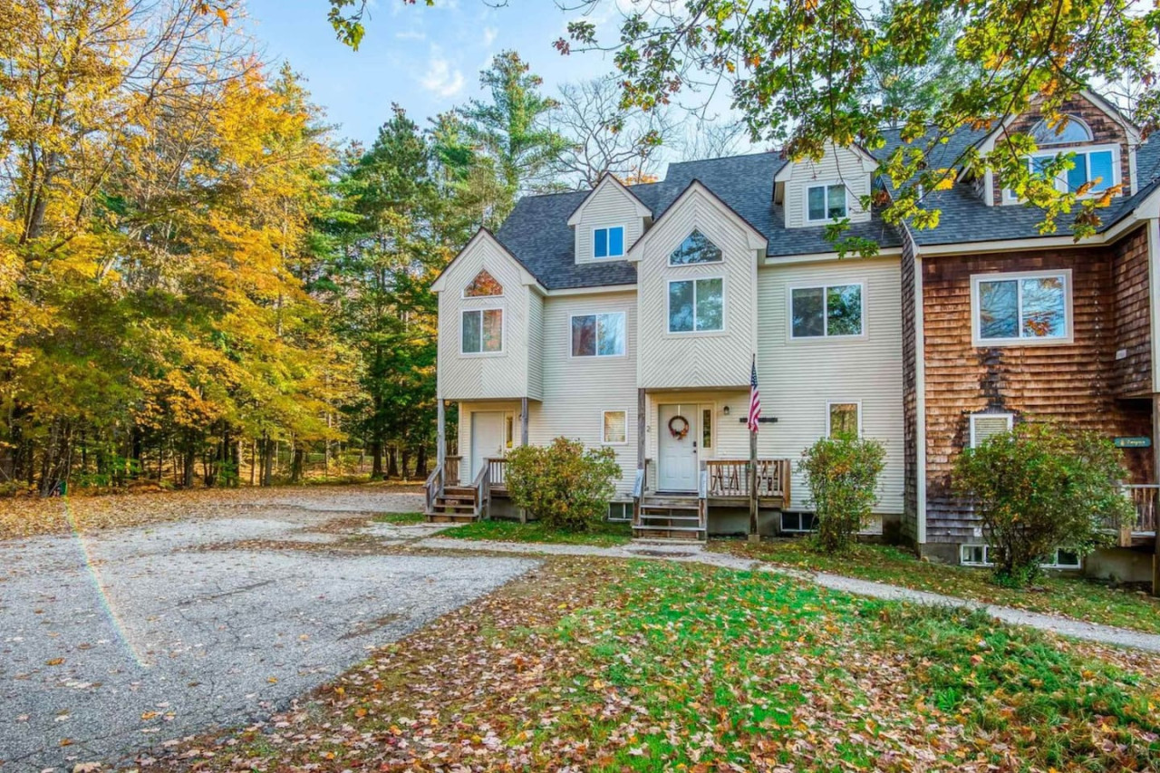The Hawk Haven | Spacious, Game Room, Trail Access - North Conway The Hawk Haven | Spacious, Game Room, Trail Access - North Conway