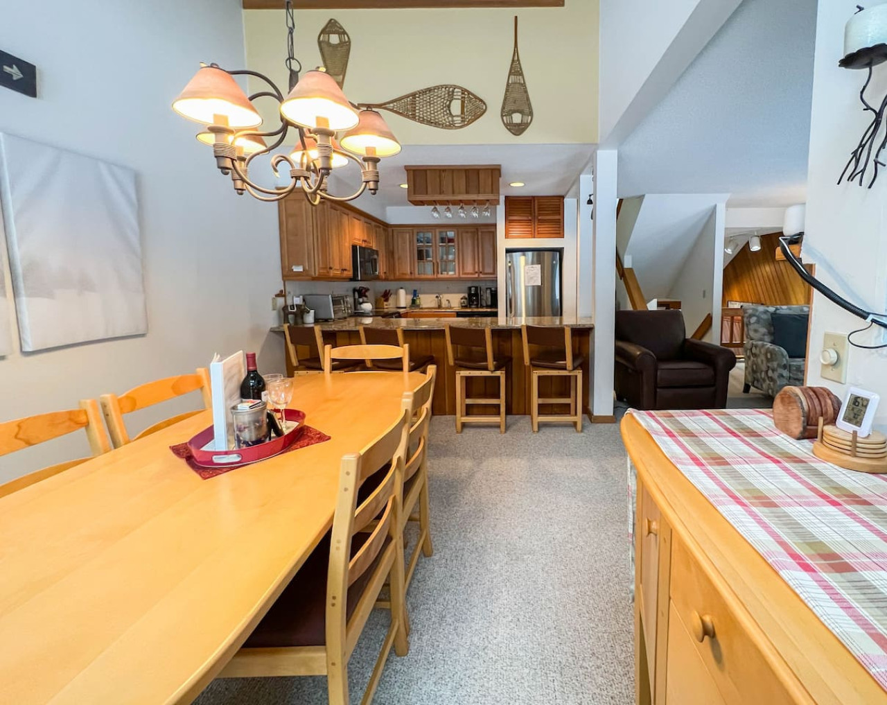 Ski-in/Ski-out Slopeside Attitash Family Home ⛷
