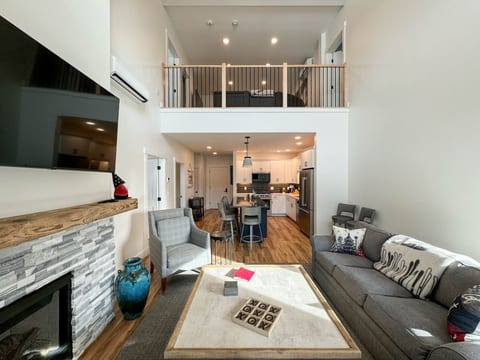 Cranmore | Brand New | 2-Story | Base of Mt | Pool