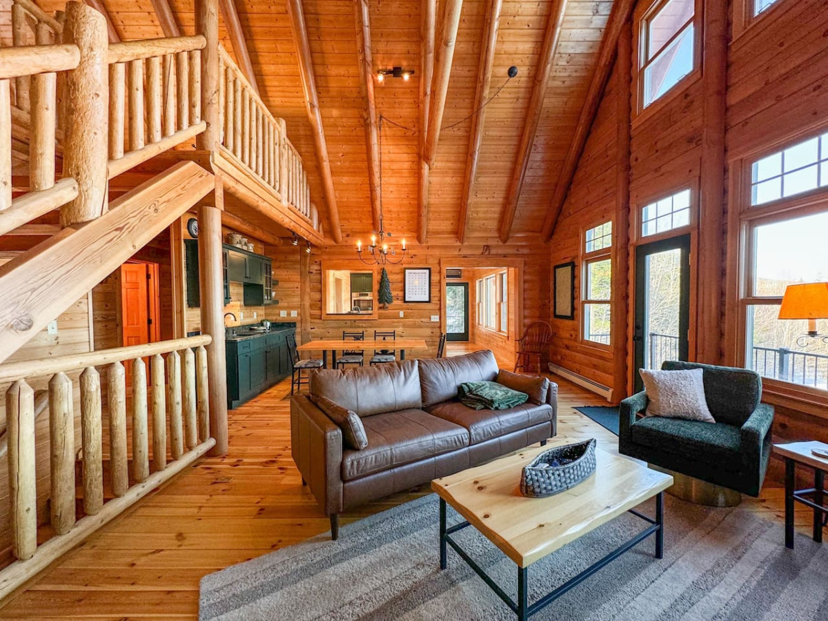 Peak View Cabin | Views | Spacious | 23 Acres