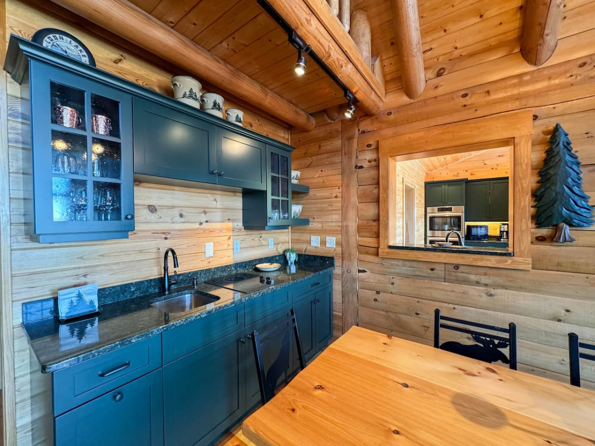 peak-view-cabin-or-views-or-spacious-or-23-acres/