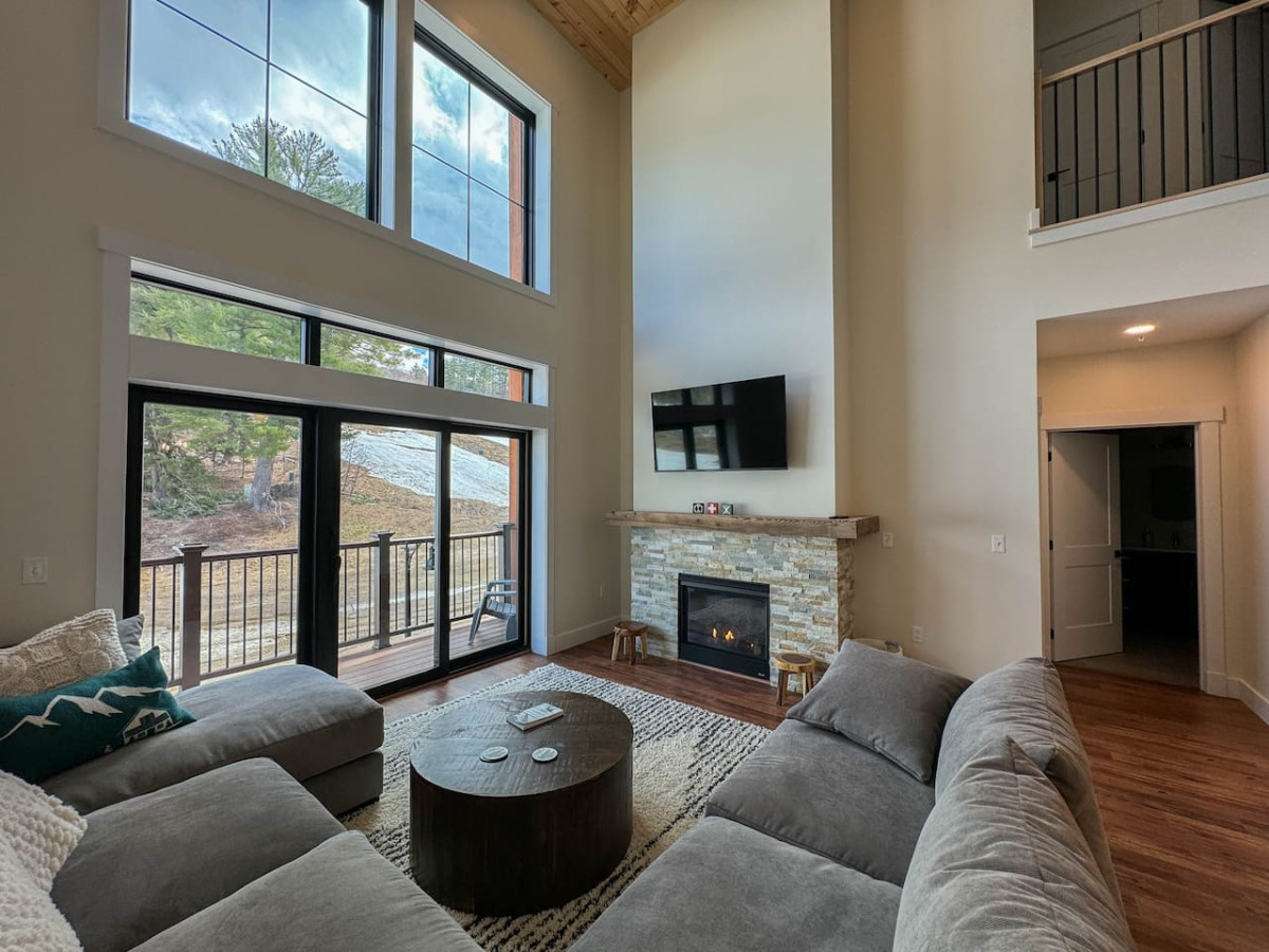 Alpine Vista | Mountainside | Luxe | Pool/Hot tub