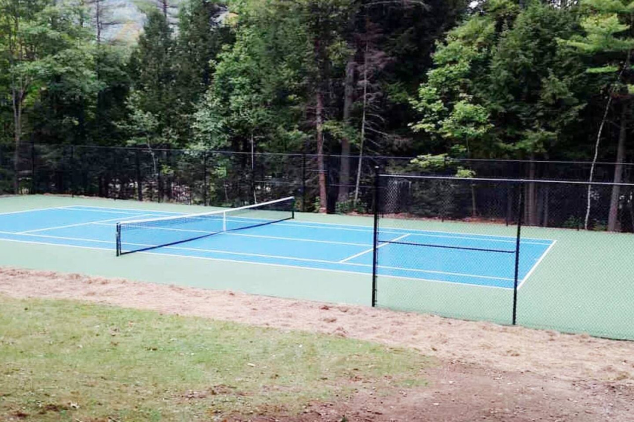 Attitash Heights | Ski in/out Getaway with Pool