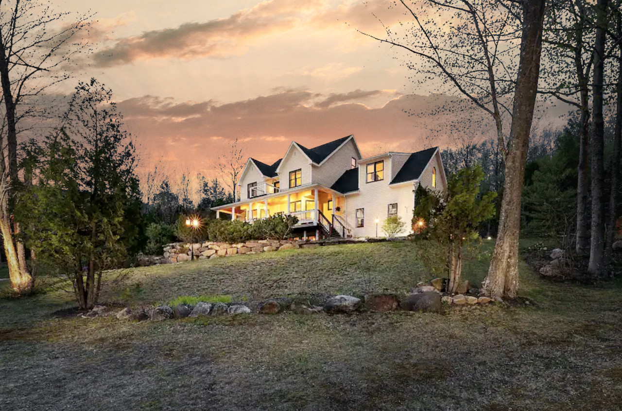 Forest Ledge | 5550ft² | Game Room | HotTub | View