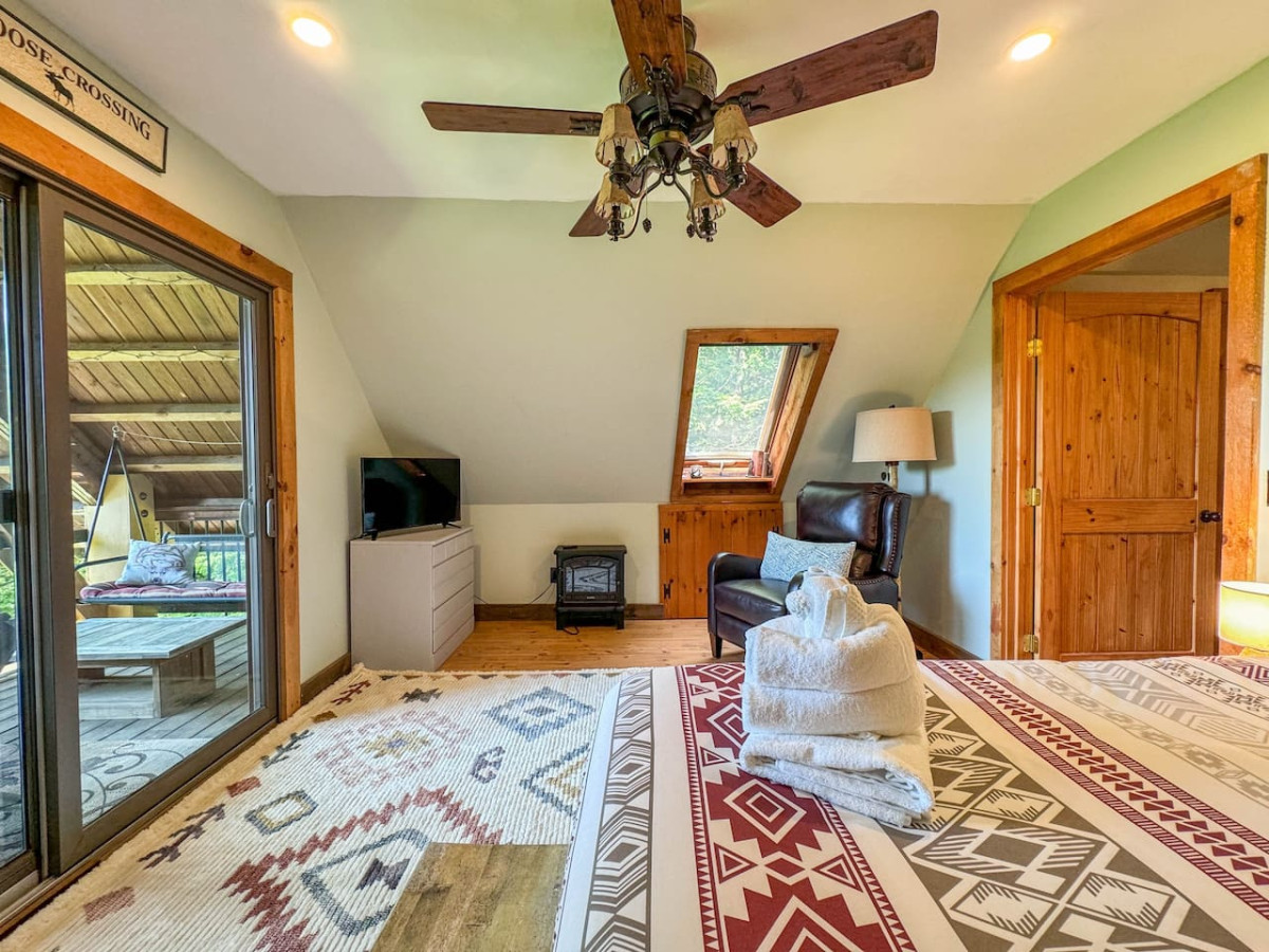 Pine Haven | Peaceful Nature Retreat on 10 Acres - Sweden