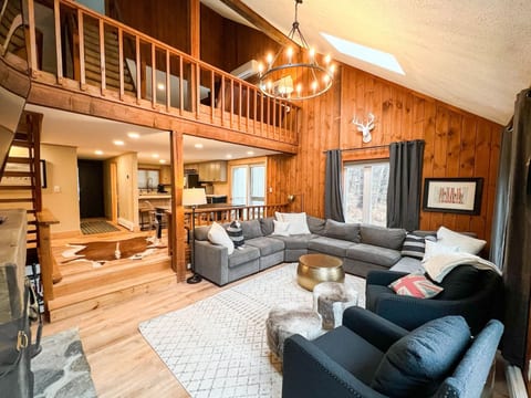 Spacious 4BR/3BA Home | Cranmore + North Conway!
