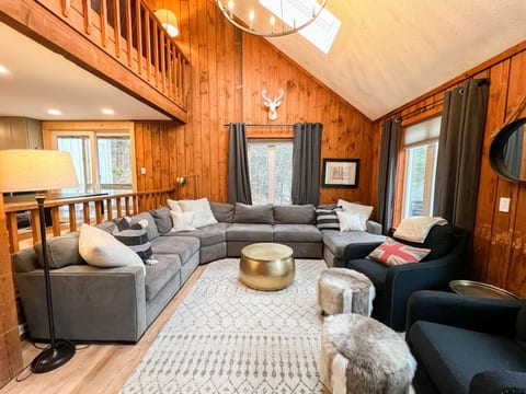 Spacious 4BR/3BA Home | Cranmore + North Conway!