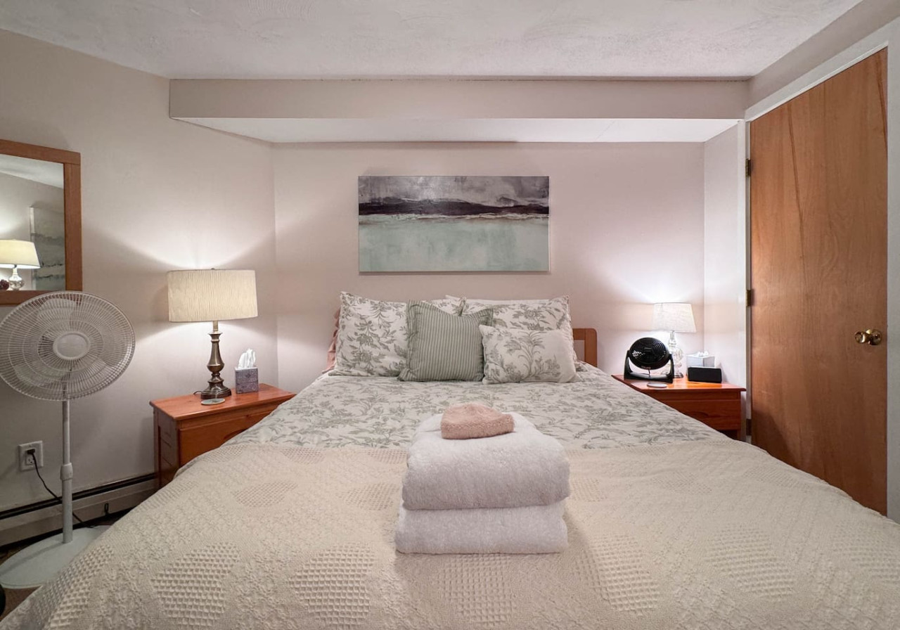 Granite View Retreat | Views, Storyland, modern - Bartlett Granite View Retreat | Views, Storyland, modern - Bartlett
