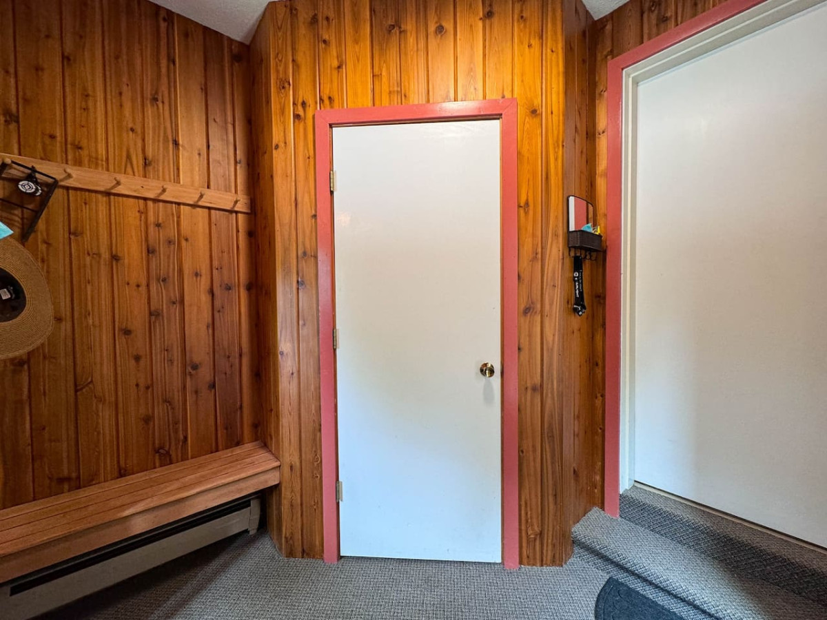 Granite View Retreat | Views, Storyland, modern - Bartlett Granite View Retreat | Views, Storyland, modern - Bartlett