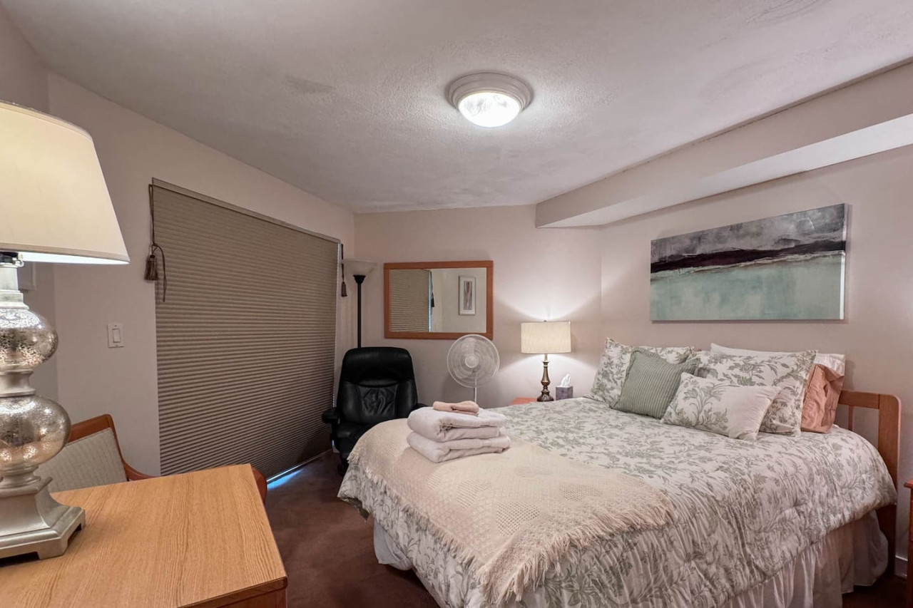 Granite View Retreat | Views, Storyland, modern - Bartlett Granite View Retreat | Views, Storyland, modern - Bartlett
