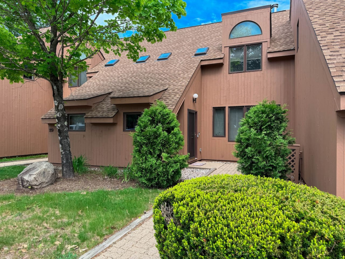 Granite View Retreat | Views, Storyland, modern - Bartlett Granite View Retreat | Views, Storyland, modern - Bartlett