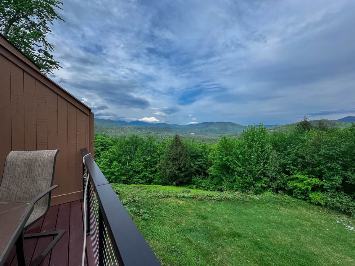 Granite View Retreat | Views, Storyland, modern - Bartlett Granite View Retreat | Views, Storyland, modern - Bartlett