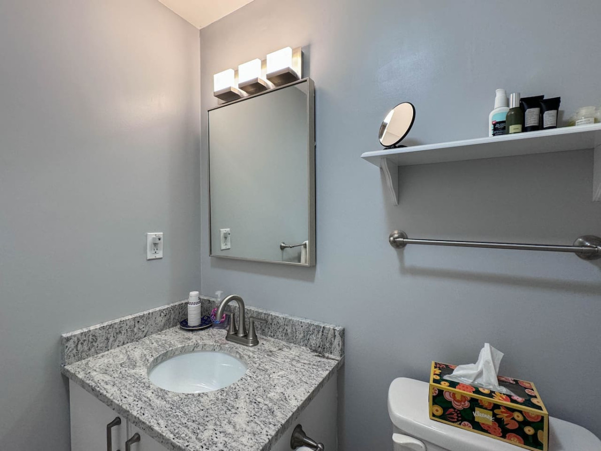 Granite View Retreat | Views, Storyland, modern - Bartlett Granite View Retreat | Views, Storyland, modern - Bartlett