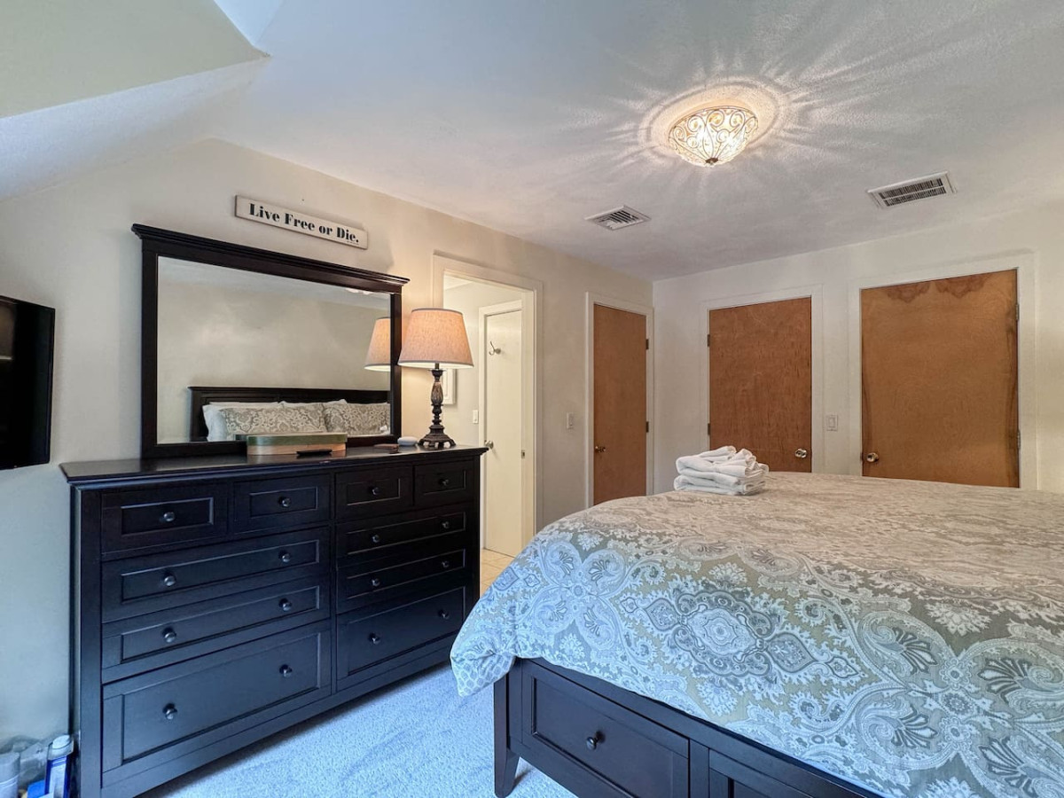 Granite View Retreat | Views, Storyland, modern - Bartlett Granite View Retreat | Views, Storyland, modern - Bartlett