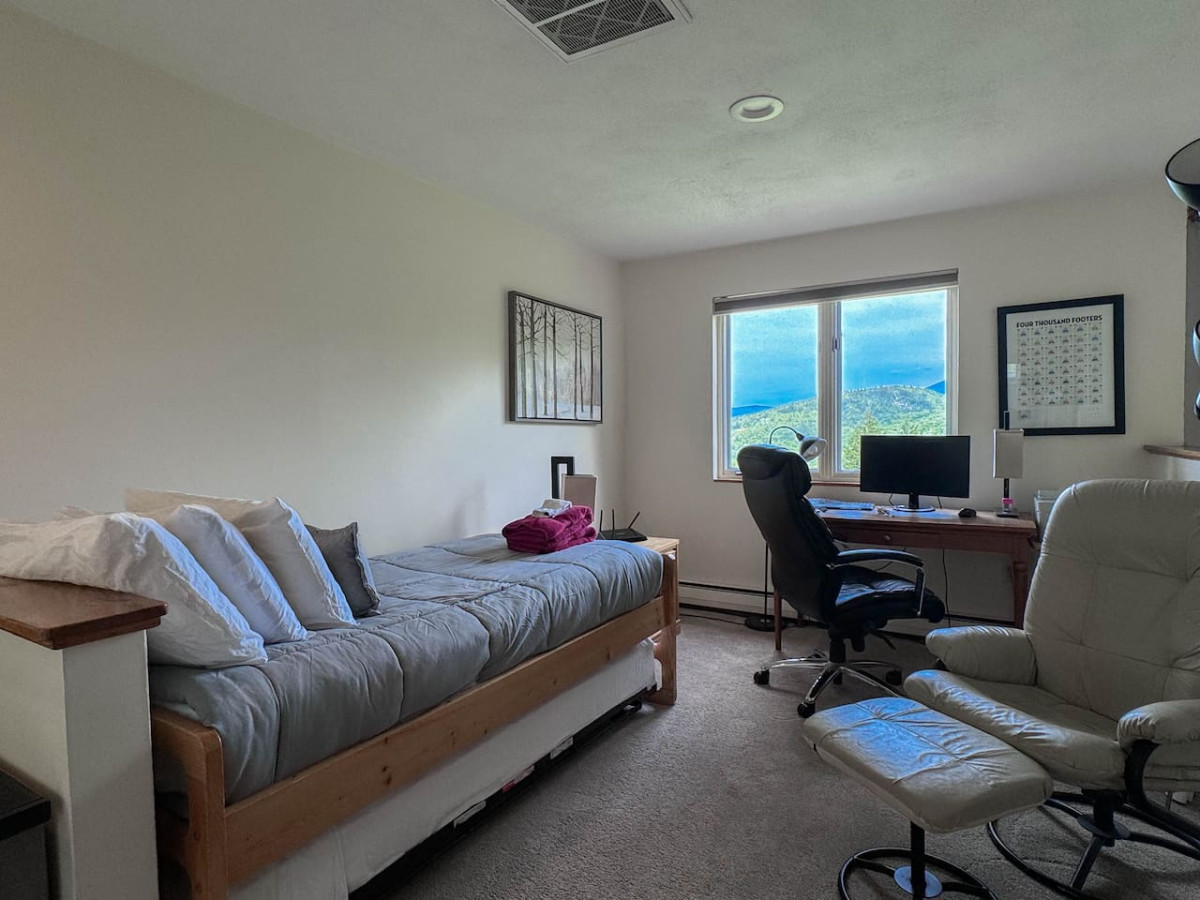 Granite View Retreat | Views, Storyland, modern - Bartlett Granite View Retreat | Views, Storyland, modern - Bartlett