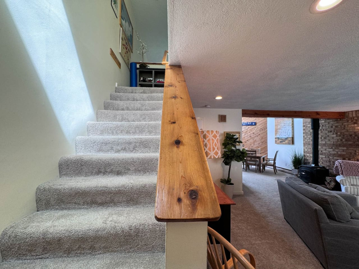 Granite View Retreat | Views, Storyland, modern - Bartlett Granite View Retreat | Views, Storyland, modern - Bartlett