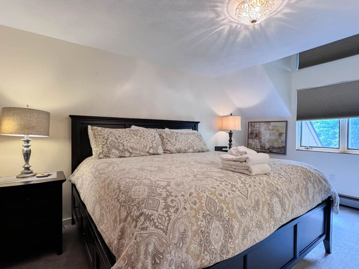 Granite View Retreat | Views, Storyland, modern - Bartlett Granite View Retreat | Views, Storyland, modern - Bartlett