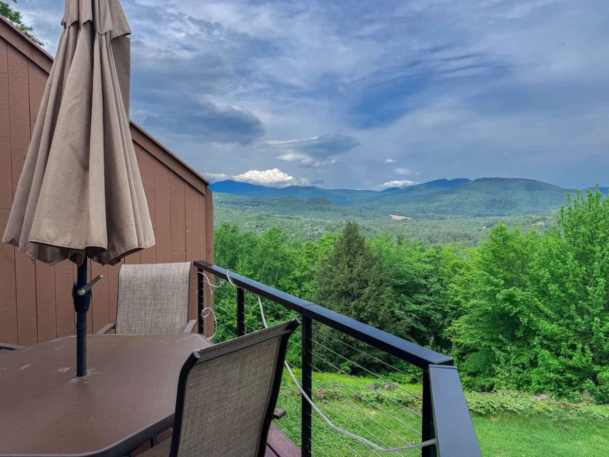Granite View Retreat | Views, Storyland, modern - Bartlett Granite View Retreat | Views, Storyland, modern - Bartlett