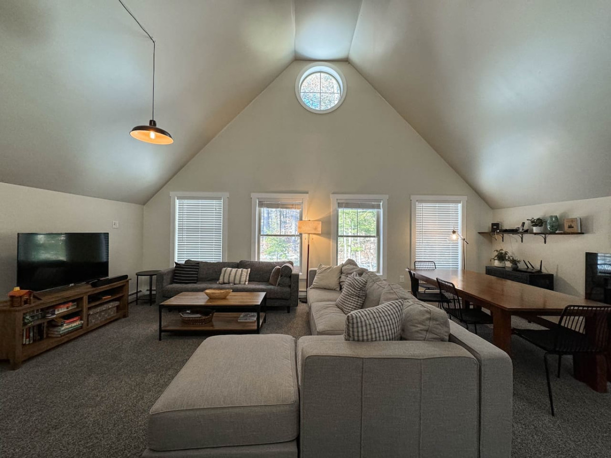 Redwood Retreat | Lake Access | Mountain Getaway