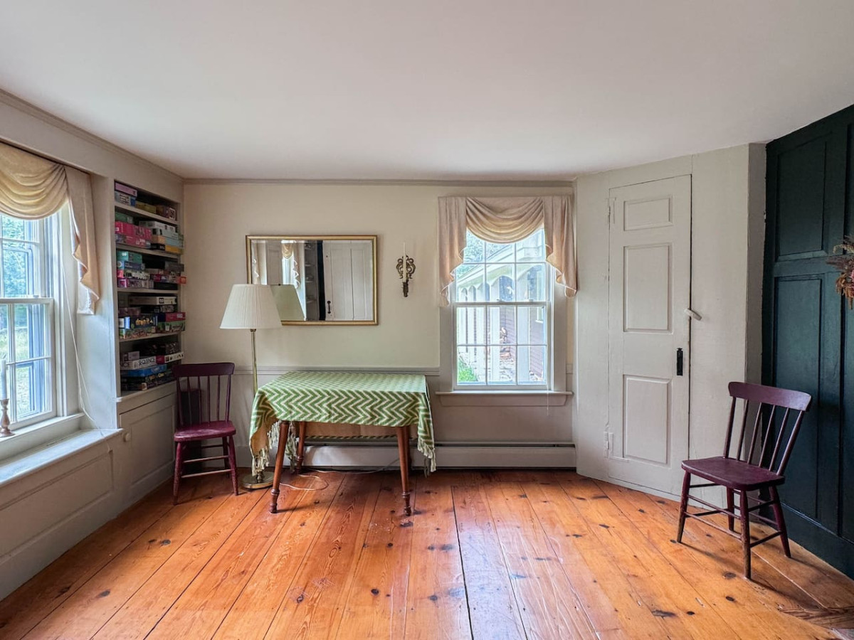 October Farm | 1810 Farmhouse set on 30+ Acres - Fryeburg October Farm | 1810 Farmhouse set on 30+ Acres - Fryeburg