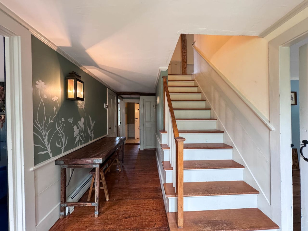 October Farm | 1810 Farmhouse set on 30+ Acres - Fryeburg October Farm | 1810 Farmhouse set on 30+ Acres - Fryeburg