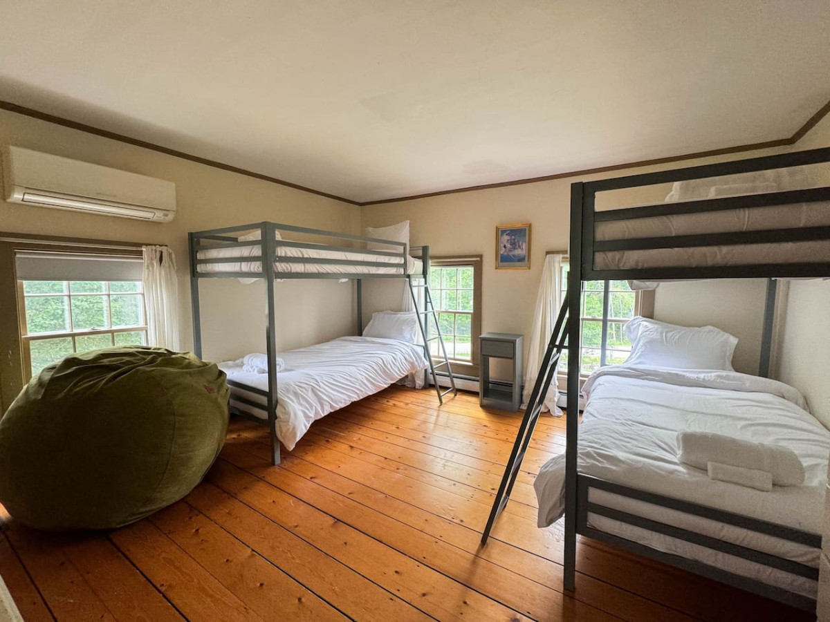 October Farm | 1810 Farmhouse set on 30+ Acres - Fryeburg October Farm | 1810 Farmhouse set on 30+ Acres - Fryeburg