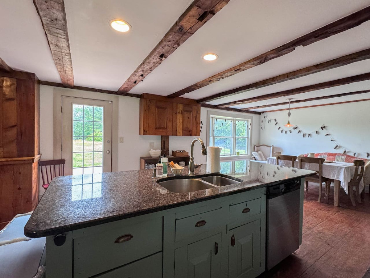 October Farm | 1810 Farmhouse set on 30+ Acres - Fryeburg October Farm | 1810 Farmhouse set on 30+ Acres - Fryeburg