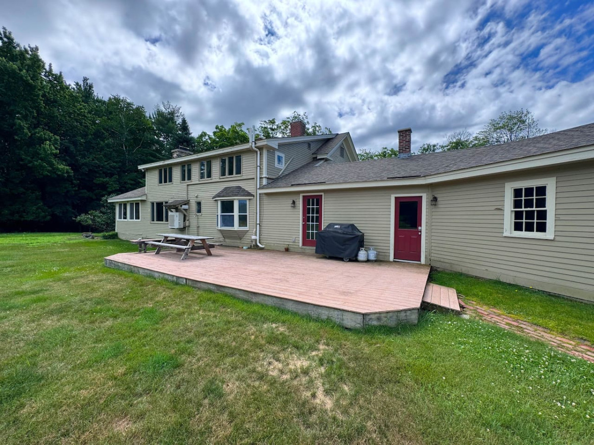 October Farm | 1810 Farmhouse set on 30+ Acres - Fryeburg October Farm | 1810 Farmhouse set on 30+ Acres - Fryeburg