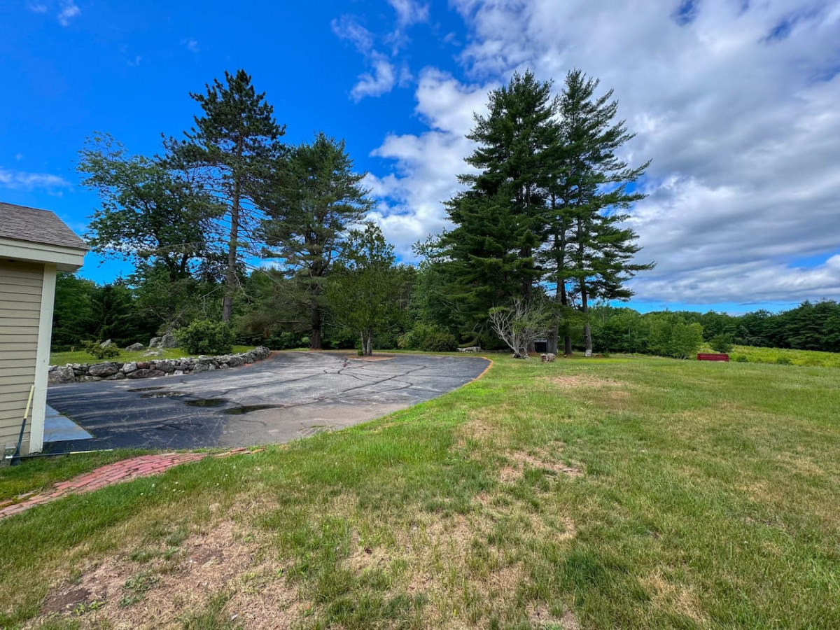 October Farm | 1810 Farmhouse set on 30+ Acres - Fryeburg October Farm | 1810 Farmhouse set on 30+ Acres - Fryeburg