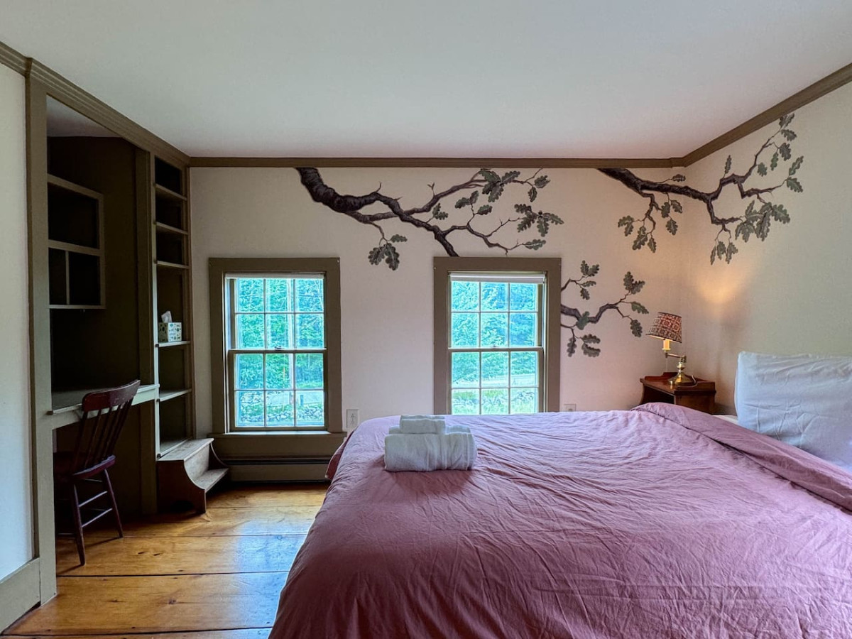 October Farm | 1810 Farmhouse set on 30+ Acres - Fryeburg October Farm | 1810 Farmhouse set on 30+ Acres - Fryeburg