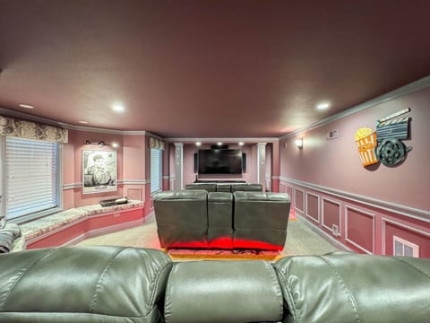 The Great Escape | 6100 ft.² | Movie Theater | A/C