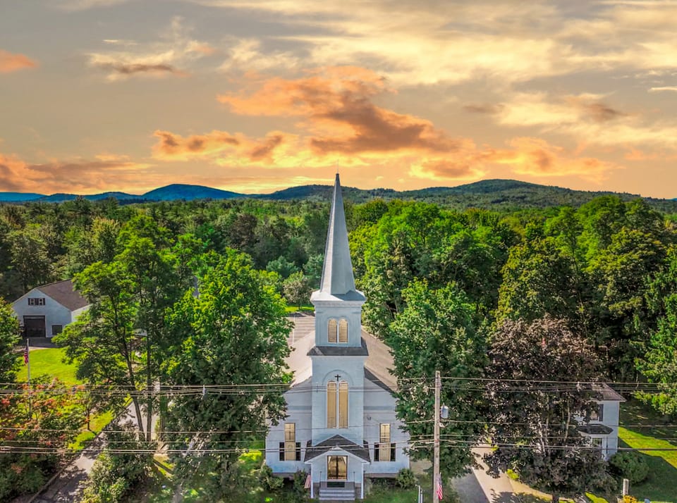 1826 Conway Renovated Church | 5 Bdrm, Pond Access - North Conway