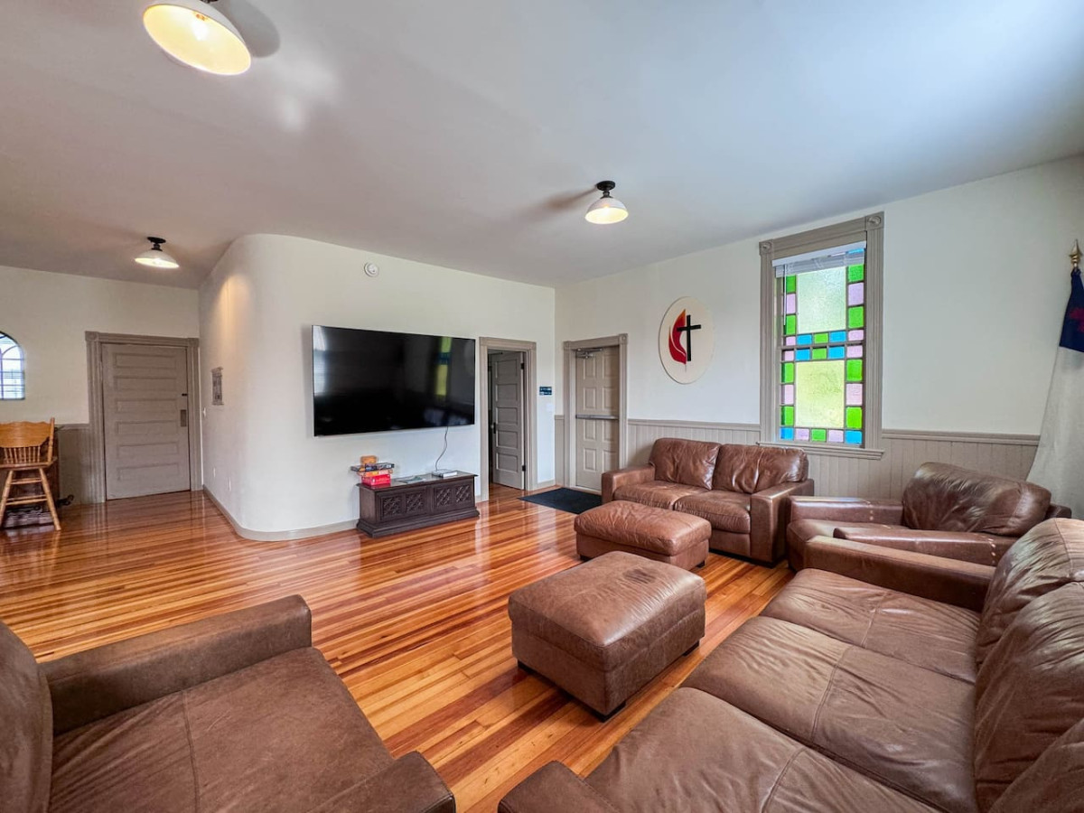 1908 Conway Meeting House | 5 Bedroom, Lake Access