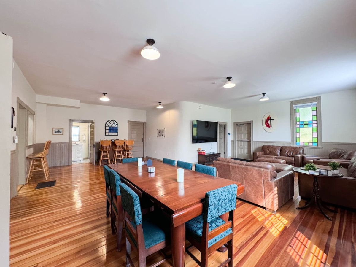 1908 Conway Meeting House | 5 Bedroom, Lake Access