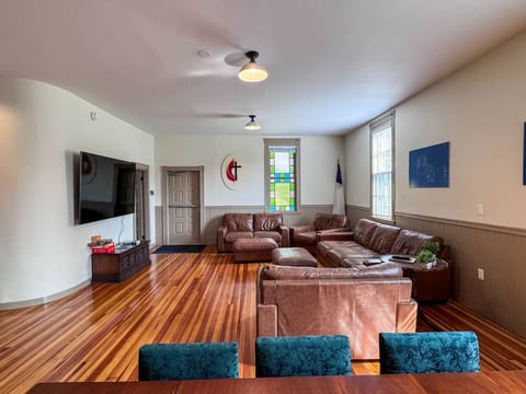 1908 Conway Meeting House | 5 Bedroom, Lake Access