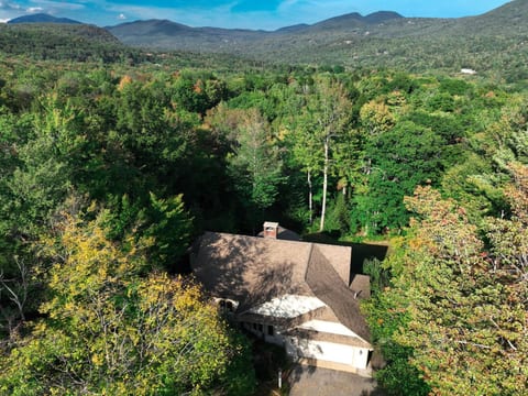 Ellis Ridge Retreat | 5 BDRM | Hot Tub | Firepit