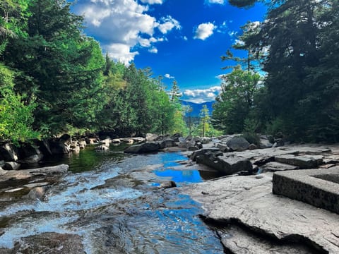 Carter Notch Inn | Hot Tub | 9BDRM | Sleeps 25