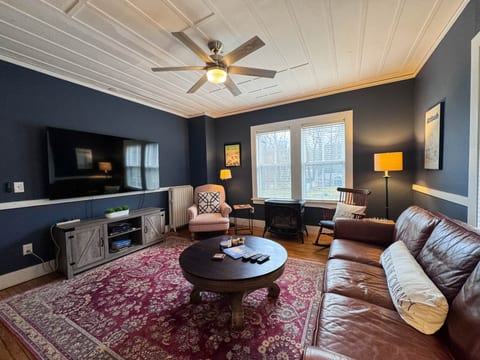 Carter Notch Inn | Hot Tub | 9BDRM | Sleeps 25