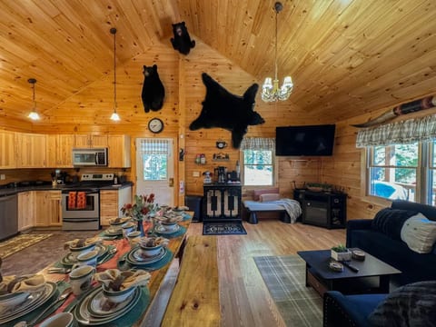 The Bear's Den | Cabin with Lake Access, Hot Tub, Firepit!