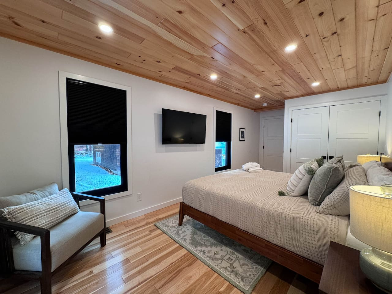 DREAMLAND | Luxe Waterfront Villa, Hot tub + Sauna - Fryeburg DREAMLAND | Luxe Waterfront Villa, Hot tub + Sauna - Fryeburg