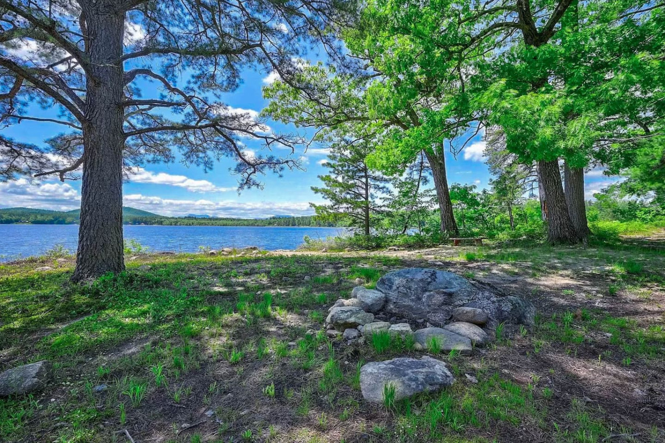 DREAMLAND | Luxe Waterfront Villa, Hot tub + Sauna - Fryeburg DREAMLAND | Luxe Waterfront Villa, Hot tub + Sauna - Fryeburg