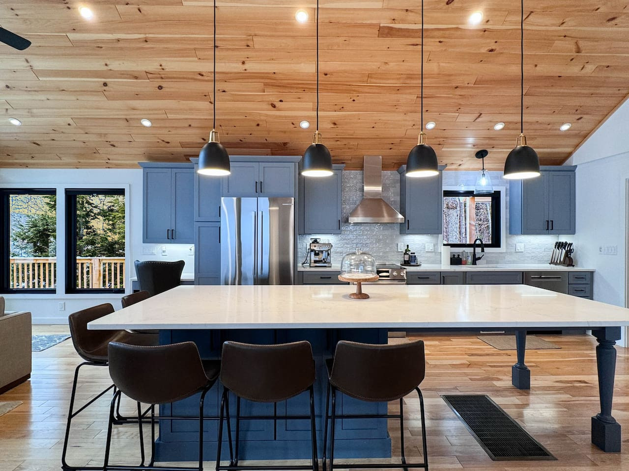 DREAMLAND | Luxe Waterfront Villa, Hot tub + Sauna - Fryeburg DREAMLAND | Luxe Waterfront Villa, Hot tub + Sauna - Fryeburg