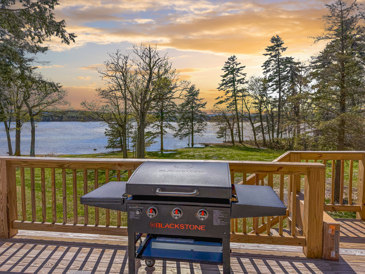 DREAMLAND | Luxe Waterfront Villa, Hot tub + Sauna - Fryeburg DREAMLAND | Luxe Waterfront Villa, Hot tub + Sauna - Fryeburg