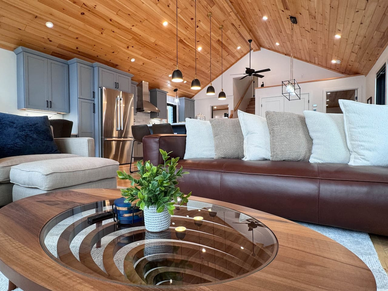 DREAMLAND | Luxe Waterfront Villa, Hot tub + Sauna - Fryeburg DREAMLAND | Luxe Waterfront Villa, Hot tub + Sauna - Fryeburg