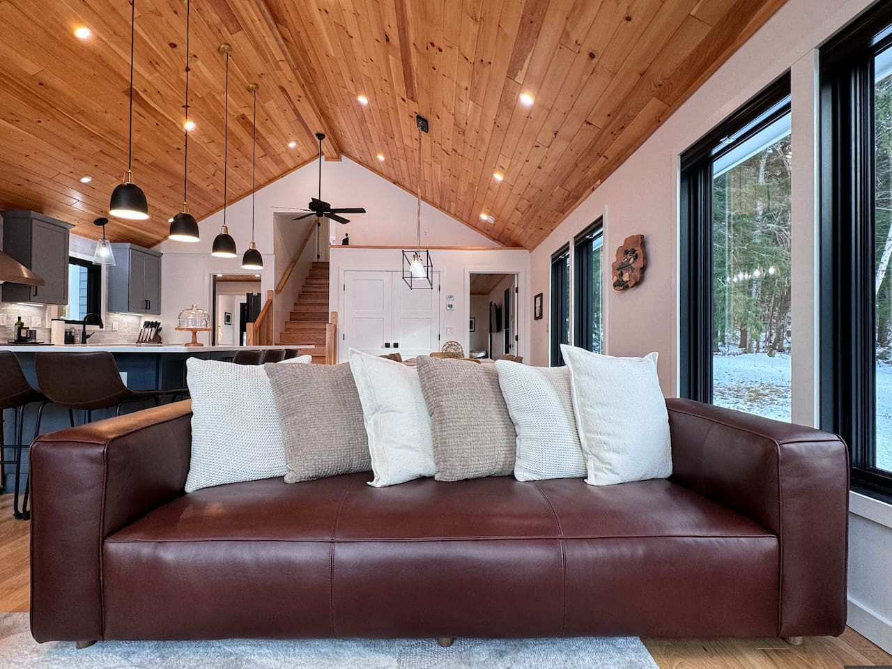 DREAMLAND | Luxe Waterfront Villa, Hot tub + Sauna - Fryeburg DREAMLAND | Luxe Waterfront Villa, Hot tub + Sauna - Fryeburg
