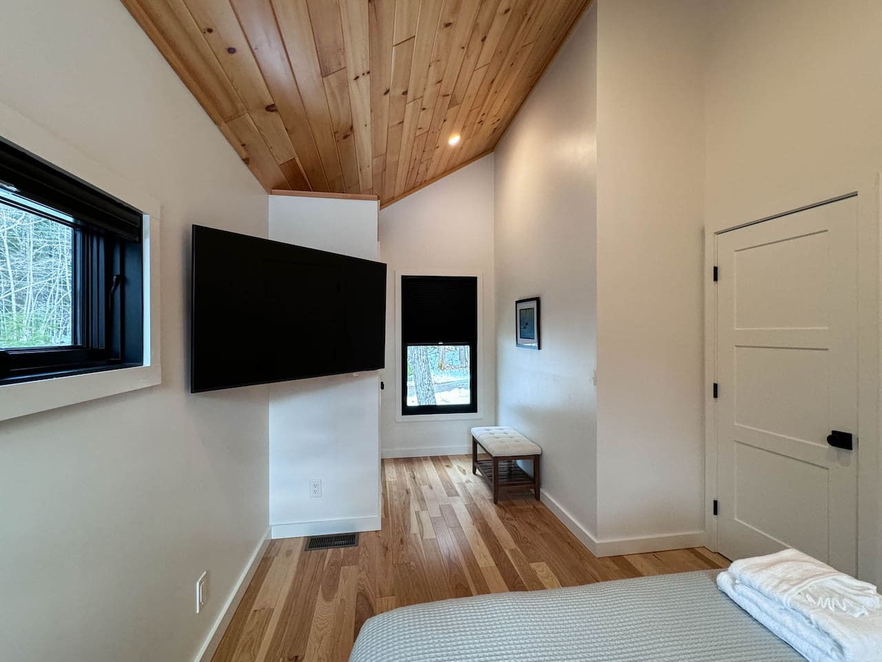 DREAMLAND | Luxe Waterfront Villa, Hot tub + Sauna - Fryeburg DREAMLAND | Luxe Waterfront Villa, Hot tub + Sauna - Fryeburg